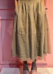 Gold skirt with pockets