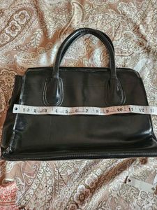 Versatile Black Handbag