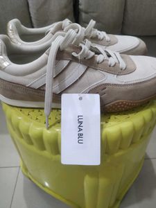 luna Blu Beige Suede Lace-Up Sneakers