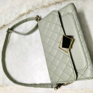 Stylish Quilted Crossbody Bag