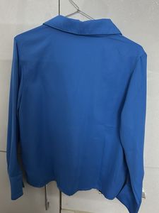 Elegant Blue Long-Sleeve Blouse