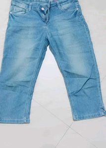 Blue Denim capri for girl