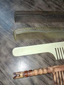 Vintage Comb Set of 4
