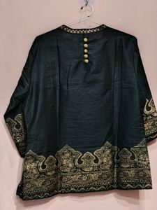 Elegant Dark Green Embroidered Kurta