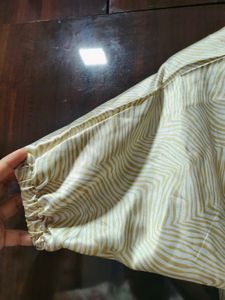 Stylish Ruched V-Neck Top