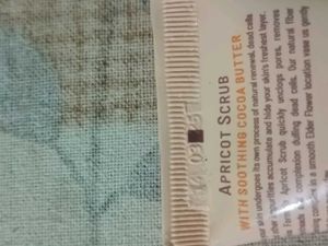 Natural Apricot Scrub