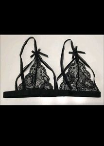 Avidlove Lace Trimmed Black Bra