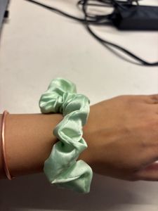 2 Chic Satin Scrunchie - Mint Green