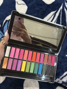 24 Colours Hilary Rhoda Matte eyeshadow palette.