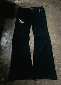 Jecci Five slim flared Y2K pants