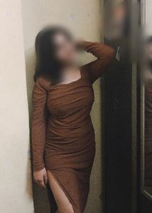 Chic Ruched Midi Dress