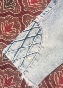 top and jeans capri