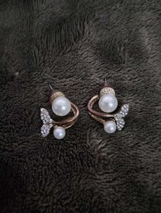 Elegant Pearl &amp; Crystal Earrings