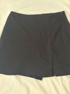 Chic Black Skirt - Versatile &amp; Stylish