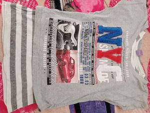 A Grey Color Crop Tshirt With patterned  Inner