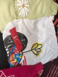 Lot of 5 Graphic T-Shirts