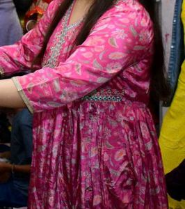 Beautiful Pink Floral Kurti