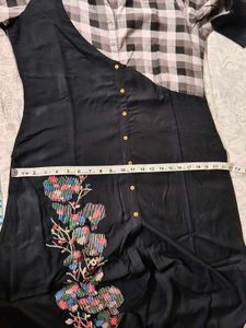 Stylish Black Kurta with Checkered Sleeves