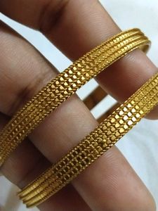 Elegant Gold Tone Bangles Set💫✨✨