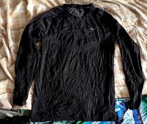 Nike Men's Long Sleeve Athletic Shirt
