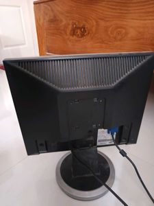 Flat Screen Computer Monitor
