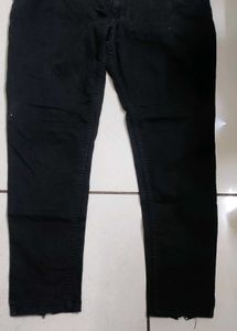 Black Jeans with Zipper Detail