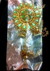 Combo Pack Of Hair Clip &amp;Brooches