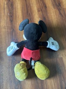 Set of mickey and mini mouse