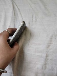 Samsung Duos Mobile Phone for parts DEAD
