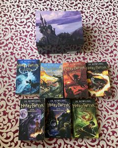 SALE: Harry Potter 7 Piece Bookset (Brand New)