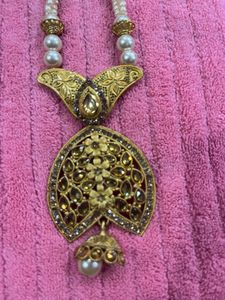Elegant Pearl &amp; Gold Necklace Set