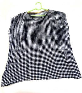 Chic Gingham Check Top