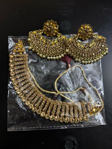 Gold-Toned Stone Choker &amp; Chandbali Set