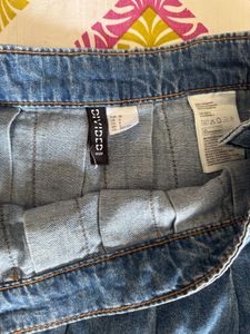 denim pleated skirt