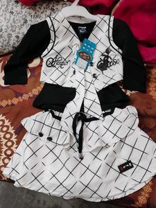 Cute Black &amp; White Outfit Set