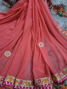 Beautiful Peach Saree with Heavy border nd Buttey❤