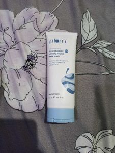 Plum Rice Water & Niacinamide Face Wash