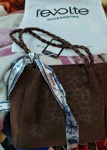 Stylish Leopard Print Tote Bag with Scarf