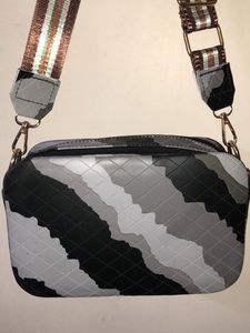 striped sling Bag