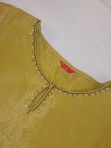 Branded Kurti Of W ...not Used Much Only 1 Time