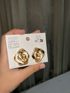 H&amp;M Gold Tone rose Earrings