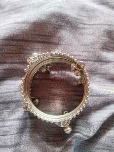 Silver Tone Bangle Set