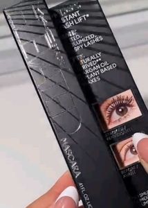 MAC Macstack Elevated Mascara – (12ml)