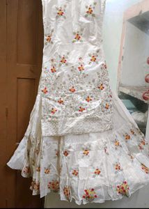 Ream-Coloured &amp; Red Floral Embroidered Cotton Anar