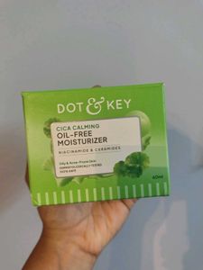 DOT &amp; KEY Cica Calming Oil-free moisturizer
