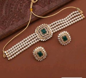 Elegant Pearl Necklace &amp; Earring Set