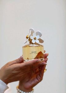 Marc Jacobs Daisy EDT - FESTIVE 🪔✨
