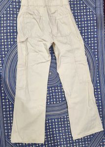 H&amp;m | Cream Cargo Pants