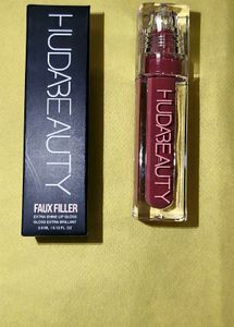 HUDA Beauty Bombshell