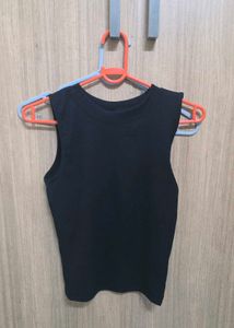 Sleek Black Sleeveless Ribbed Top